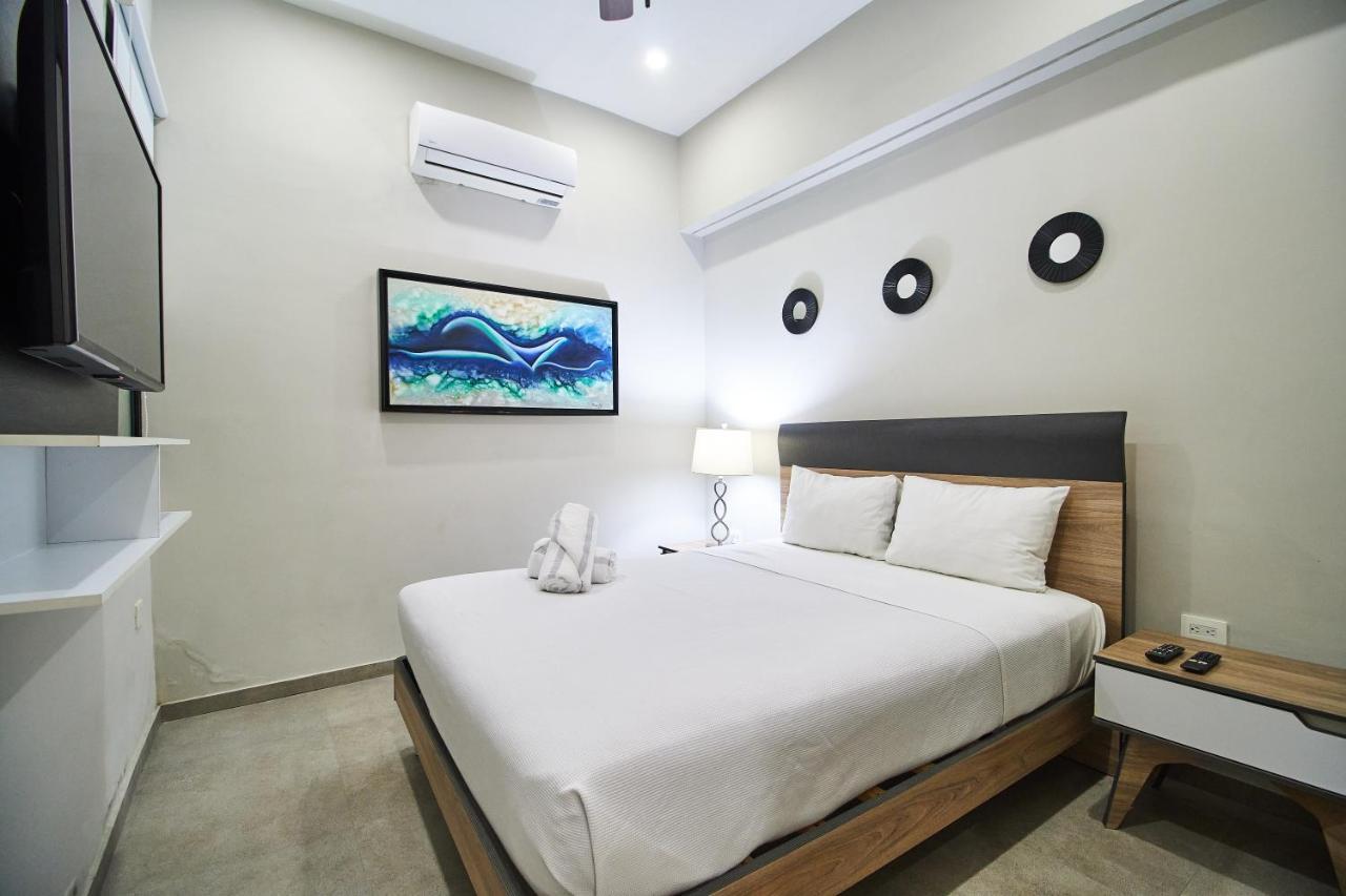 Torre 42 Playa Del Carmen By Lockey Aparthotel Exterior photo
