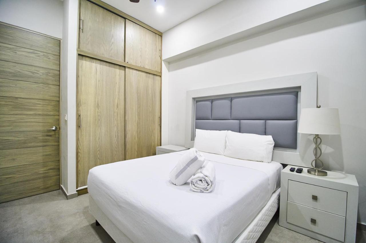 Torre 42 Playa Del Carmen By Lockey Aparthotel Exterior photo
